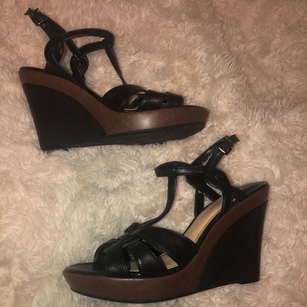 Gianni Bini Wedges Black and Brown
